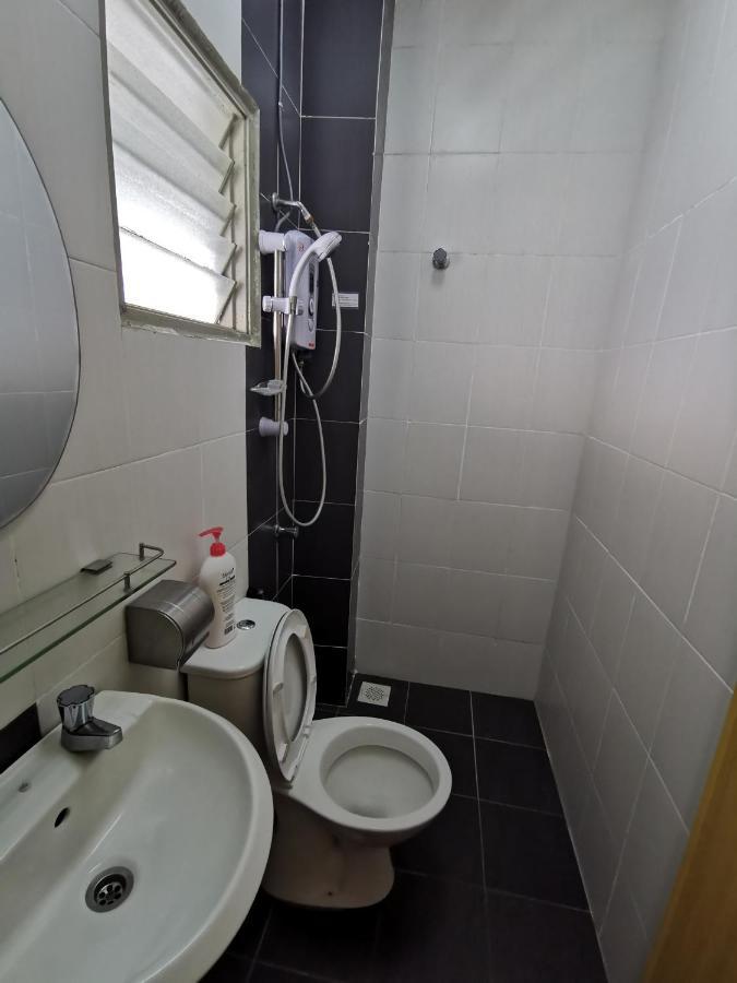 The Woodz Homestay - 2 Storey Landed House مرتفعات كاميرون المظهر الخارجي الصورة
